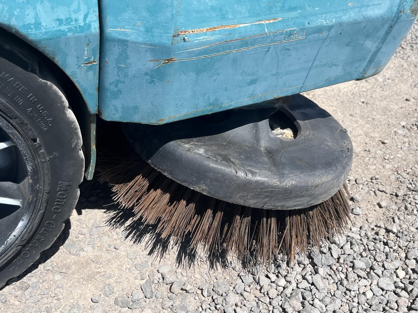 ./imagenes/INVOICE/2019/15384/BARREDORA TENNANT 355 (22).JPG